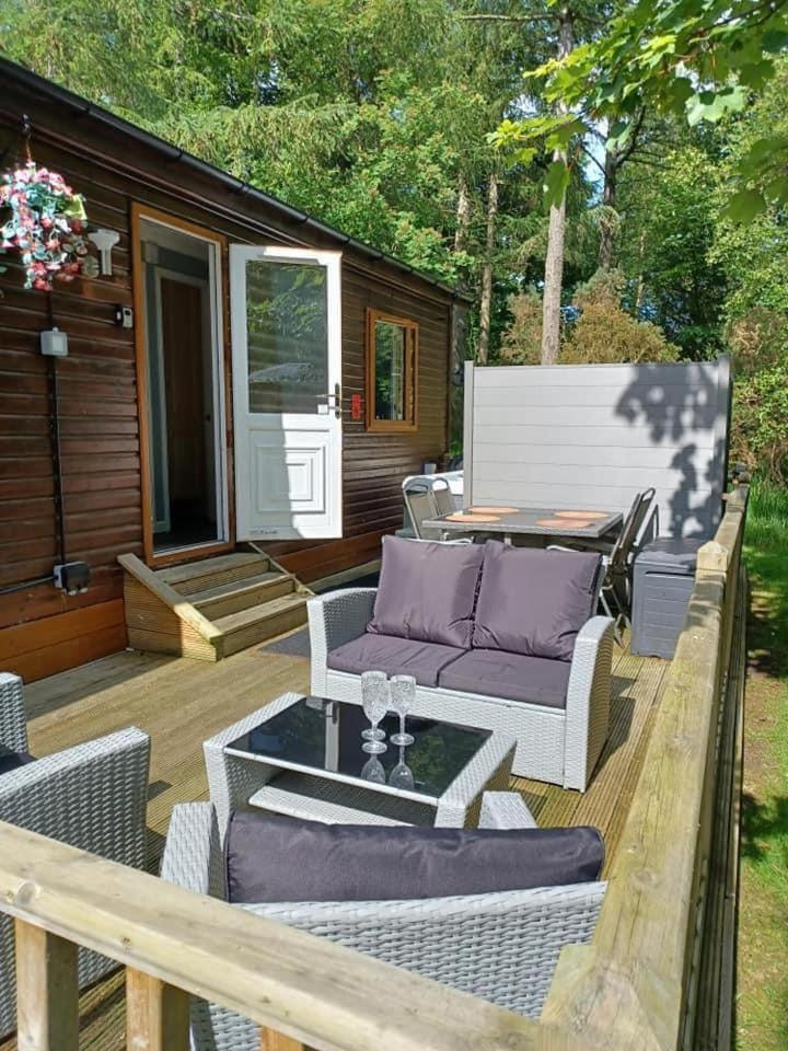 Tranquil Lodge Hot Tub And Free Golf Swarland Buitenkant foto